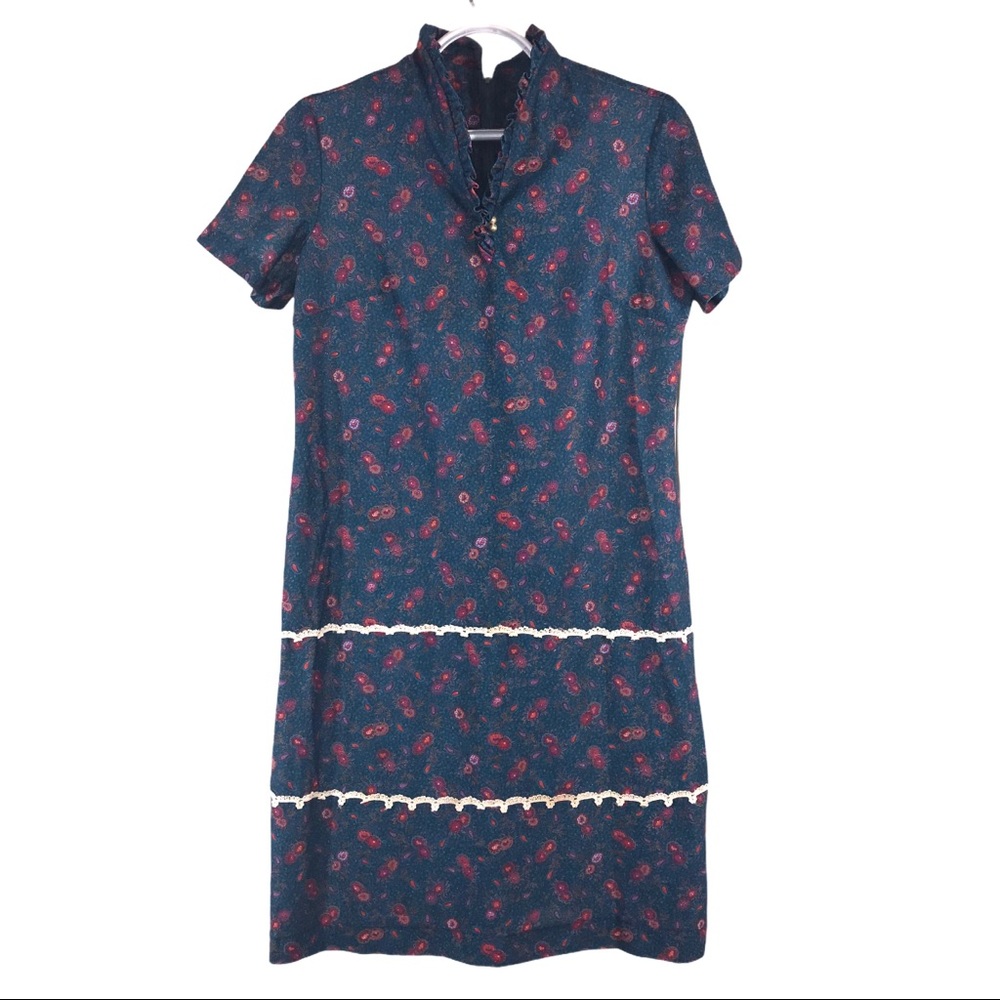 Vintage Floral 1970s Prairie Cottagecore Dress